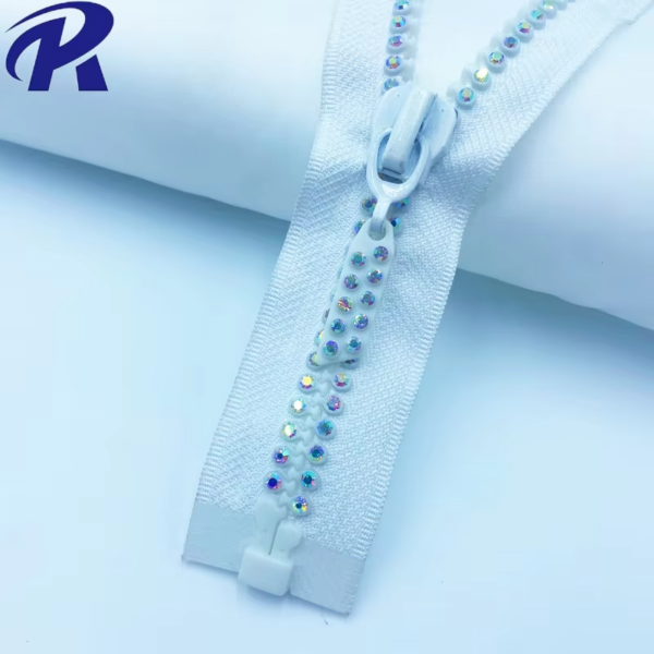 Top Quality Customizable decorative Diamond Teeth Resin Zipper Multi-color shiny for Jacket Luggage Special Clothing